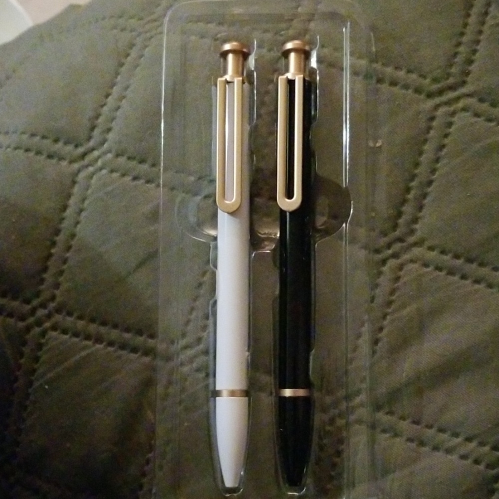 Ballpoint pens